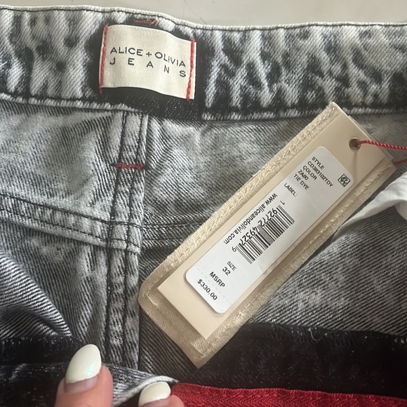NWT Alice and Olivia jeans size 32.  Black and white acid wash with ripped knees - Picture 2 of 4